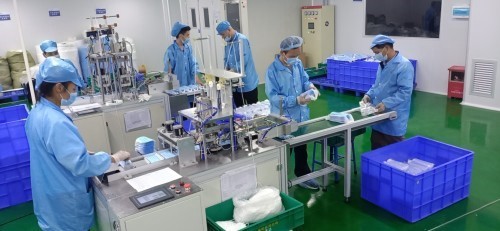 跨界战“疫” 珠海三灶镇企业依托生物科技技术日产百万口罩，筑牢复工复产安全防线